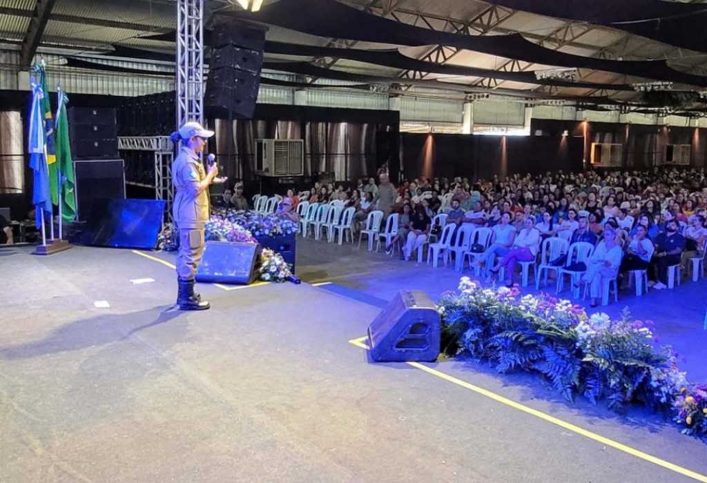 Bombeiros capacitam 1.400 professores em Lucas do Rio Verde para atendimento de emerg�ncias nas escolas