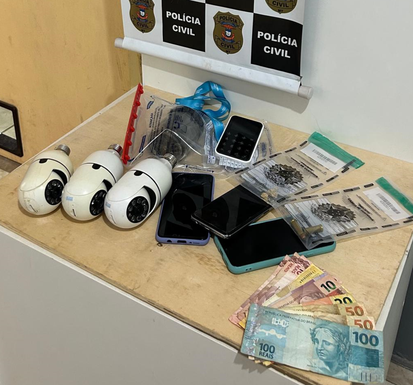 Pol�cia Civil prende mulher por envolvimento com tr�fico de drogas em Canarana