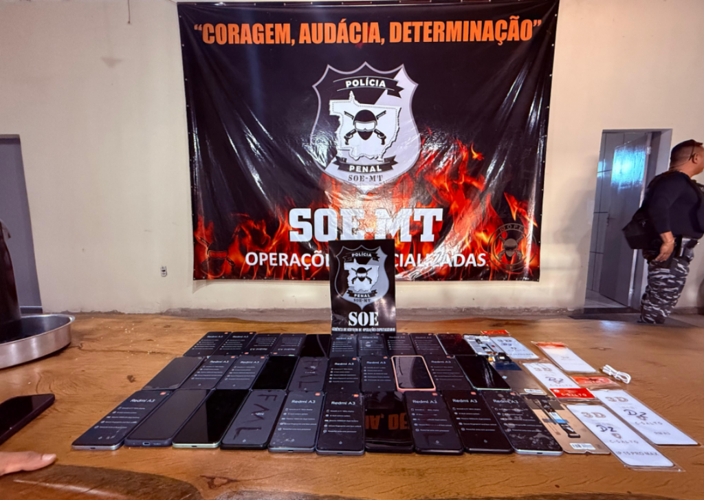 Pol�cia Penal apreende 53 celulares em a��o na Penitenci�ria Central do Estado em Cuiab�