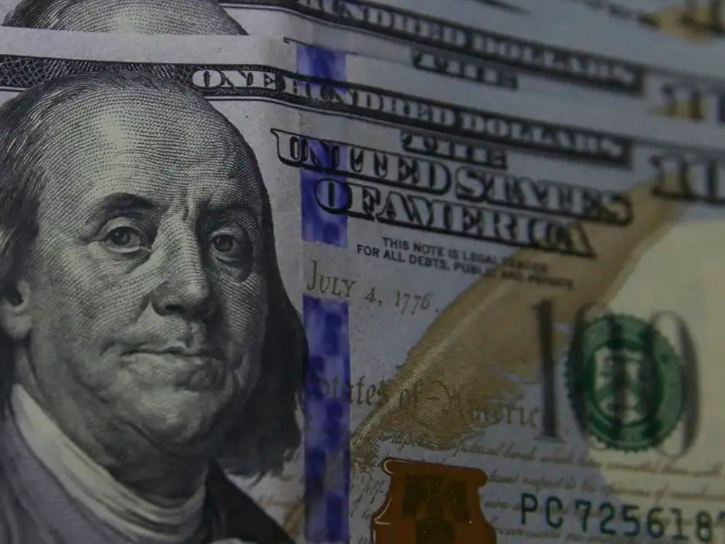 D�lar cai para R$ 5,94 e fecha no menor n�vel desde fim de novembro