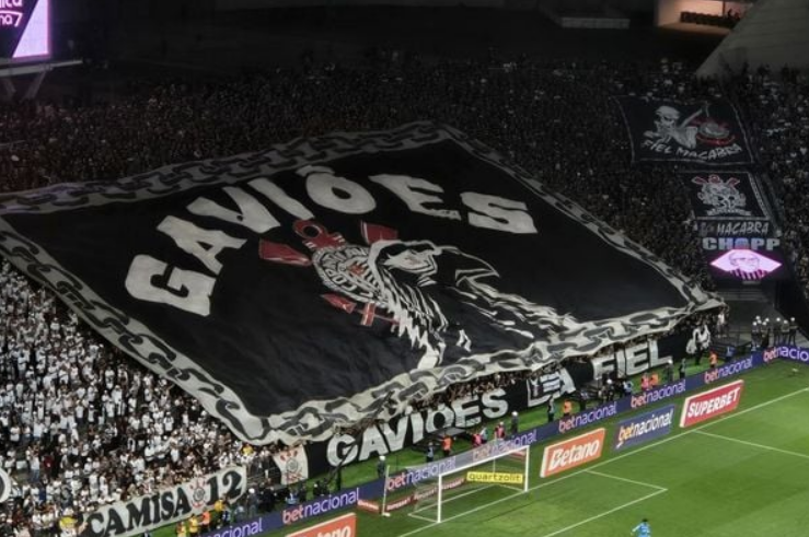 Gavies da Fiel paga 29 parcela da Neo Qumica Arena