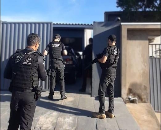 Pol�cia desmonta esquema de furto de pe�as e ve�culos em dep�sito de Primavera do Leste