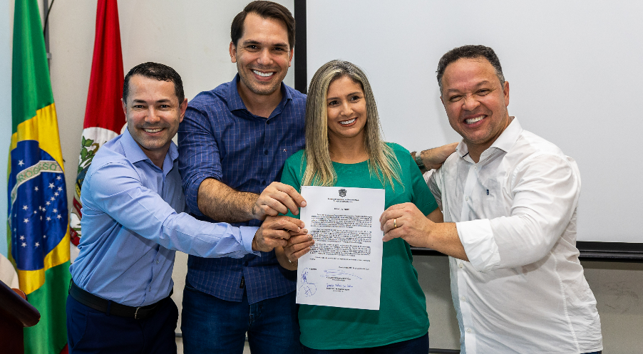 Novos professores da rede municipal so empossados nessa sexta-feira (24)