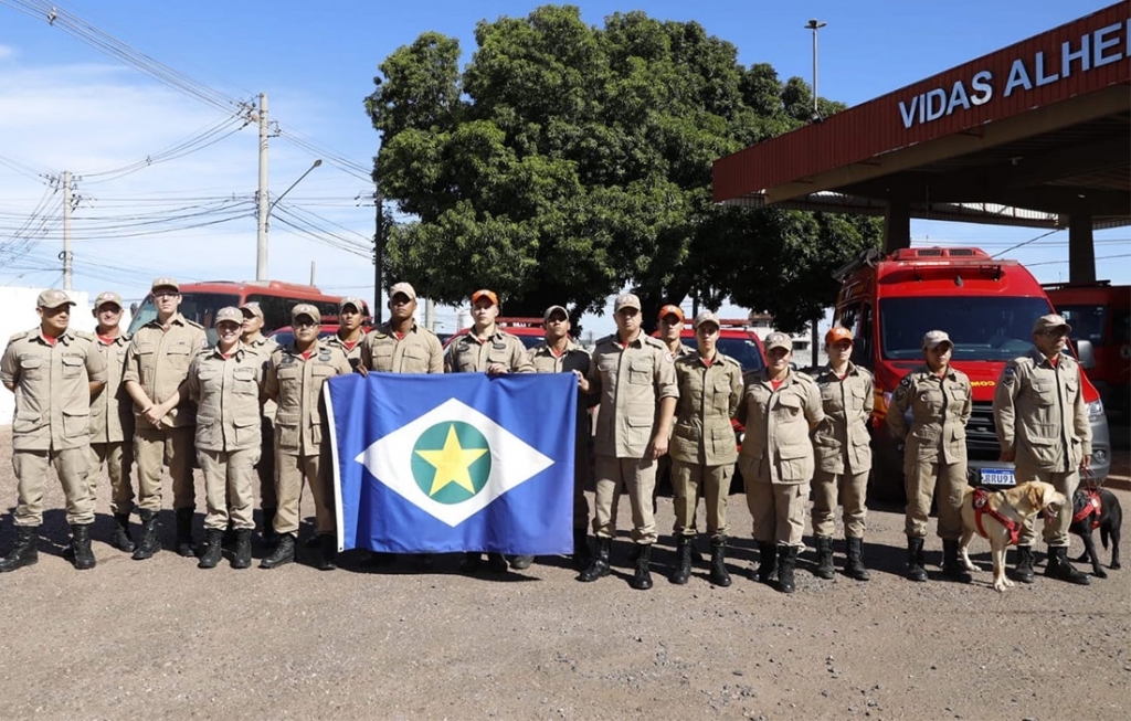 Bombeiros de Mato Grosso s�o mobilizados para opera��es de resgate em enchentes no RS
