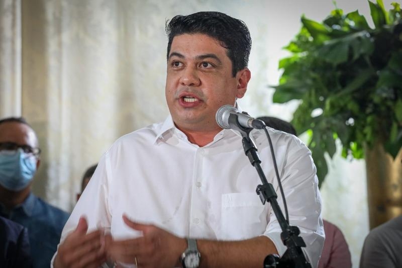 F�rias de 1,3 mil servidores paralisam �reas essenciais