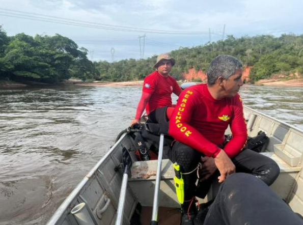 Jovem de 20 anos morre afogado no Rio Gar�as em Guiratinga