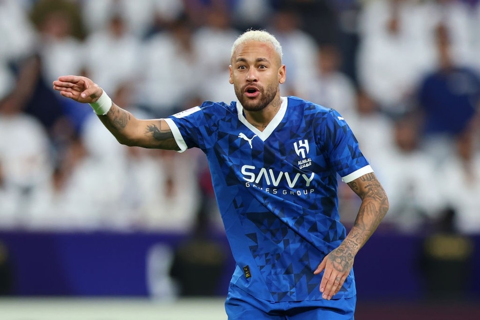 Neymar rescinde com Al-Hilal e fica livre para voltar ao Santos
