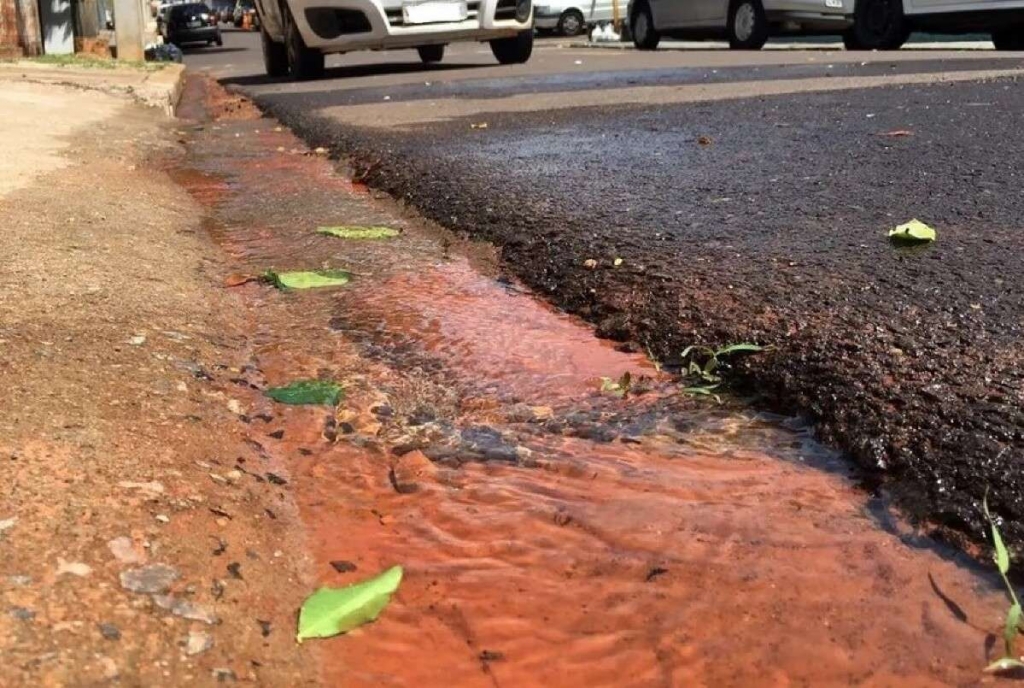  Sete estados desperdi�am mais da metade da �gua pot�vel antes de chegar �s resid�ncias