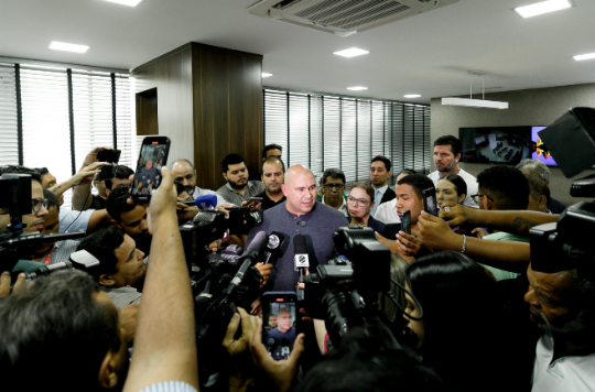 Prefeito de Cuiab� suspende pagamento de R$ 650 mil � empresa do estacionamento rotativo