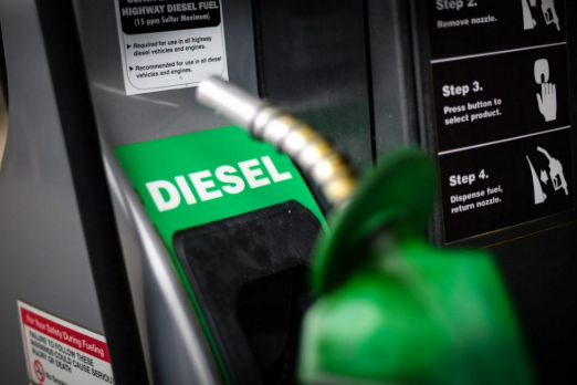 Petrobras reajusta pre�o do diesel em R$ 0,22 por litro a partir deste s�bado (1�)