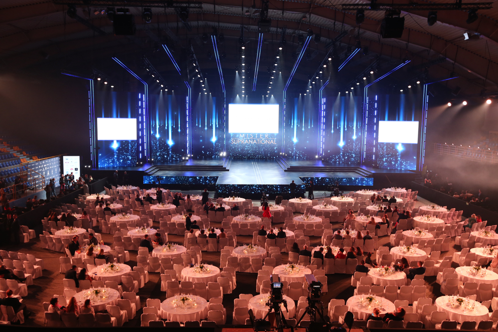 Empresa some com milh�es e deixa formandos de odontologia e medicina sem festa