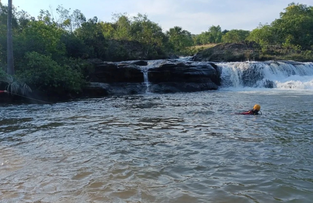 Adolescente de 17 anos morre afogado em cachoeira de MT
