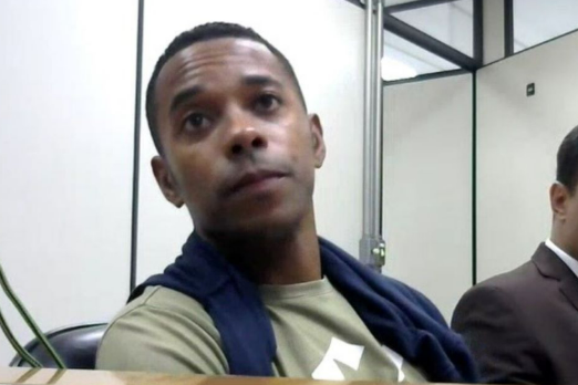 Defesa de Robinho recorre ao STF e pede que ex-jogador seja solto