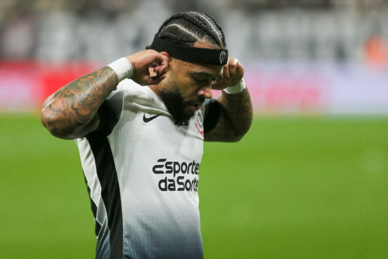 Memphis Depay  condenado a quatro meses de priso em Mnaco por dirigir alcoolizado