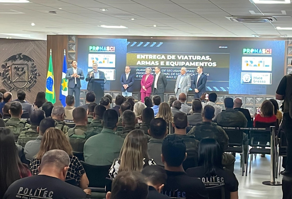 Dino assina mais 87 milhes em investimentos para segurana Pblica de MT
