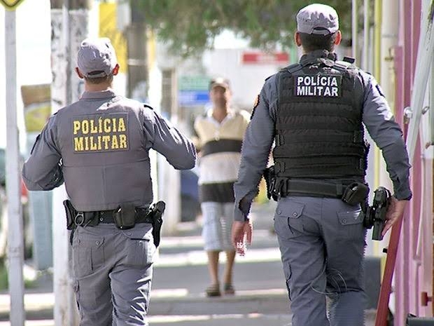 MULHER � PRESA SUSPEITA DE MATAR COMPANHEIRO AP�S TRANC�-LO EM QUARTO E INCENDIAR CASA EM MT