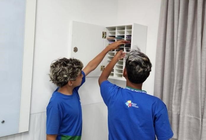 Seduc lan�a manual sobre proibi��o do uso de celulares nas escolas da rede estadual de ensino