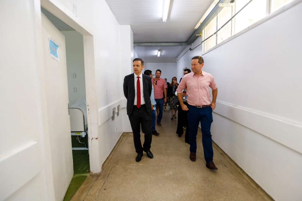 Juiz da Vara da Sa�de realiza inspe��o no Hospital e Pronto Socorro Municipal de Cuiab�