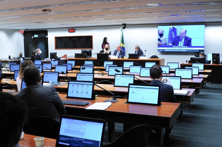 CONSELHO DE �TICA ANALISA A��ES CONTRA JANDIRA, GLAUBER E DA CUNHA NESTA QUARTA (8)