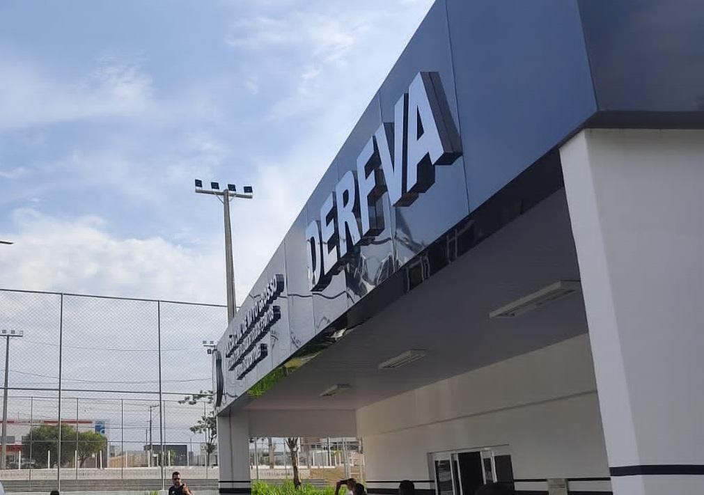 Pol�cia Civil prende casal suspeito de envolvimento em roubo de carreta com carga de adubo