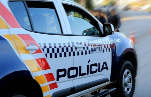 Homem � preso ap�s agredir adolescente de 13 anos dentro de escola em Barra do Gar�as