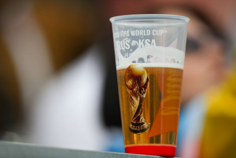 Embaixador saudita diz que Copa de 2034 no ter lcool