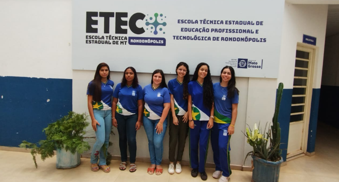 Alunas da ETEC Rondon�polis s�o selecionadas para programa de tecnologia da USP