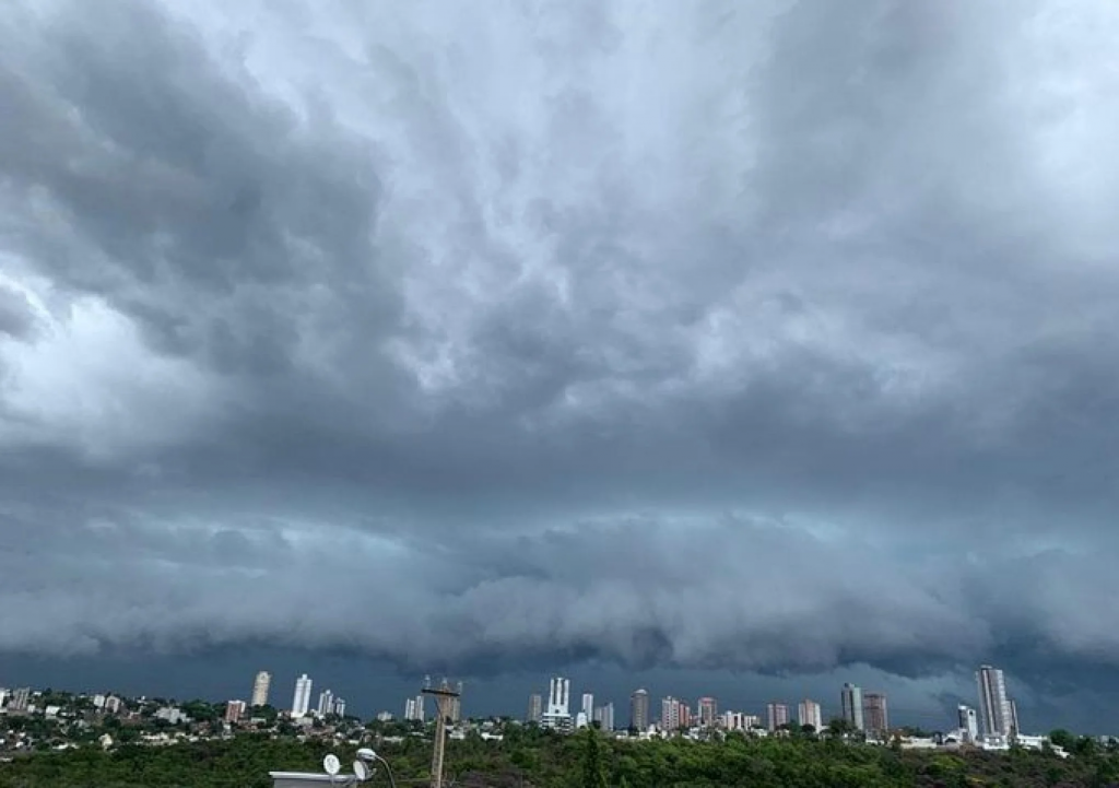 Inmet emite alerta de temporais para 139 cidades do Estado