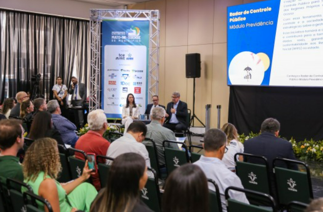 TCE-MT lan�a MBA em Gest�o de Cidades Inteligentes durante encontro de munic�pios
