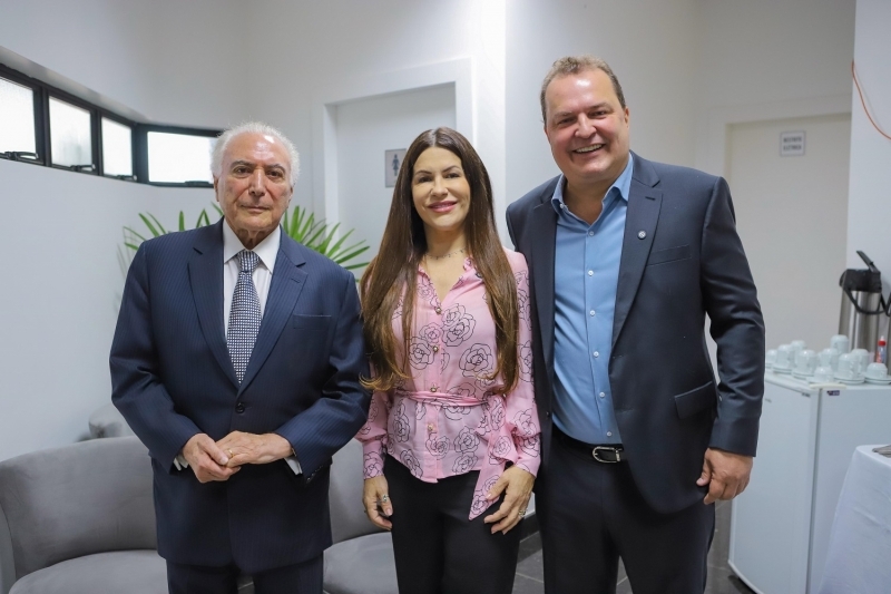 Prefeita de Jaciara participa de encontro mato-grossense dos munic�pios