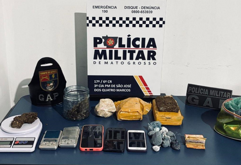 PM prende tr�s faccionados e apreende drogas em S�o Jos� dos Quatro Marcos