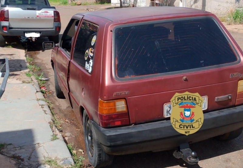 Pol�cia recupera dois ve�culos furtados em Rondon�polis