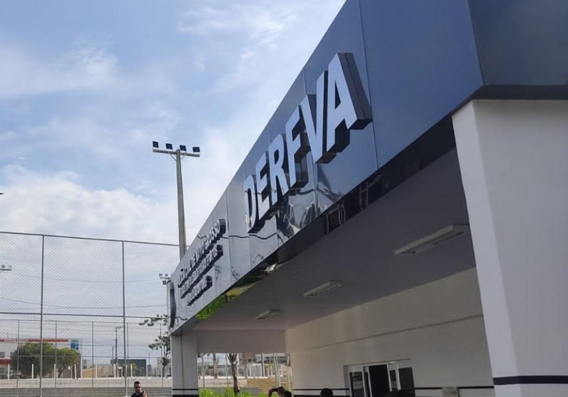 Menores identificados como autores de latroc�nio s�o detidos pela Pol�cia Civil