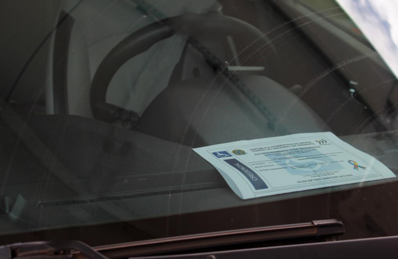 Detran-MT j� emitiu mil credenciais de estacionamento para pessoas com autismo