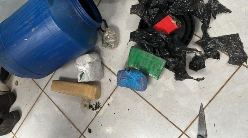 Pol�cia Civil apreende armas e mais de 30kg de drogas durante opera��o em Campo Verde