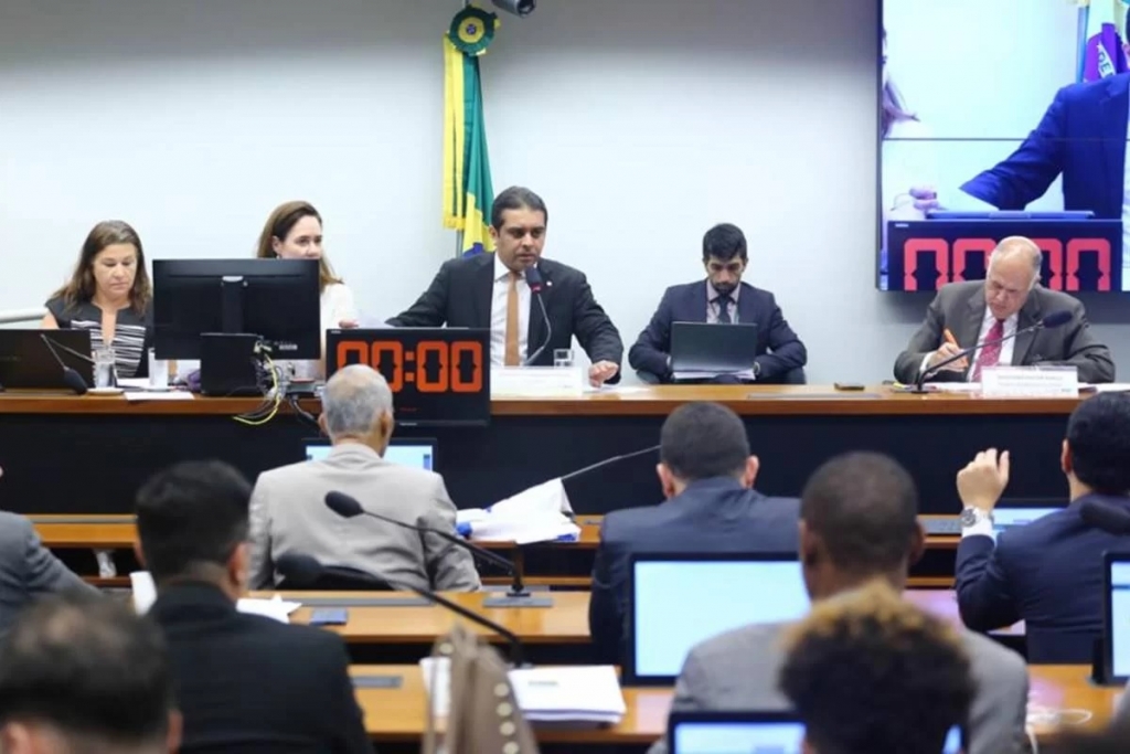 Cmara dos Deputados aprovou projeto contra a equiparao da unio homoafetiva ao casamento civil