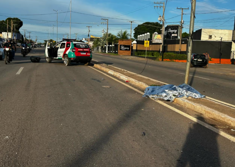 Motociclista morre ap�s colidir com poste em V�rzea Grande