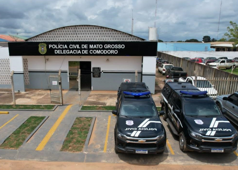 Pol�cia Civil prende foragidos por feminic�dio e estupro em Comodoro