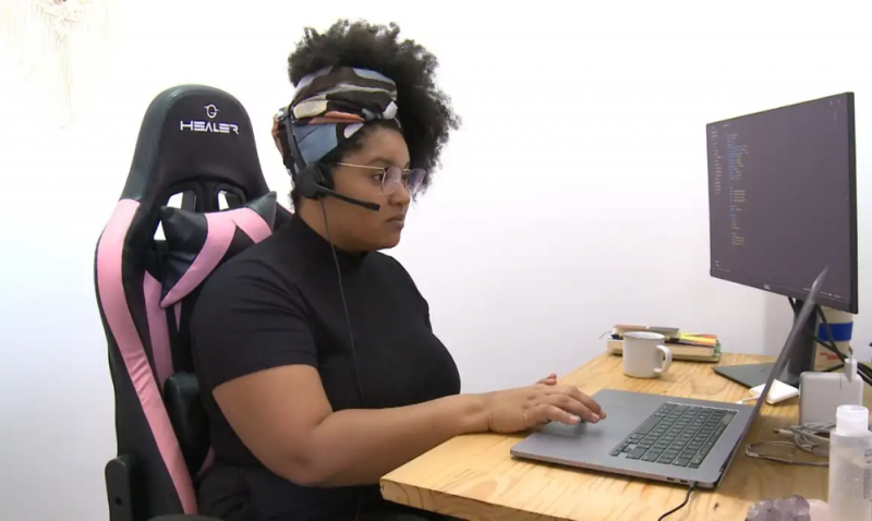 Iniciativa oferece 3,1 mil bolsas para mulheres em programa��o e dados