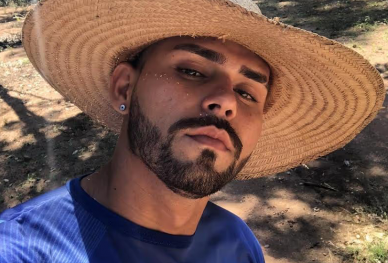 Jovem morre em acidente entre motocicleta e caminhonete na BR-163