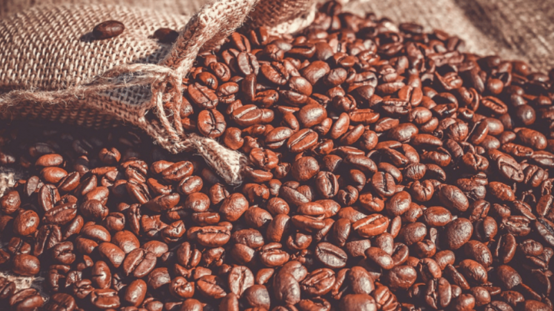 Zerar imposto do caf� n�o resolve alta de pre�os, alerta associa��o