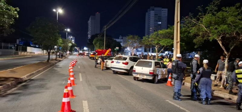 Operaes Lei Seca resultam na priso de 16 condutores embriagados na madrugada deste domingo (23)