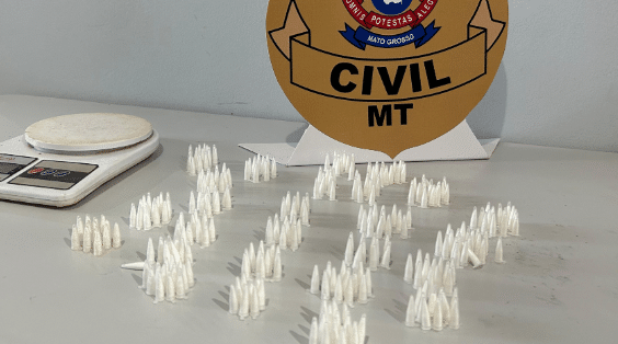 Mulher � presa com mais de 300 pinos de coca�na no Nort�o