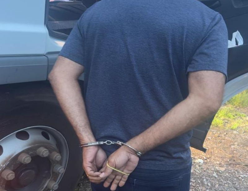 Funcion�rio de transportadora � preso por furto de mercadorias avaliadas em R$ 500 mil