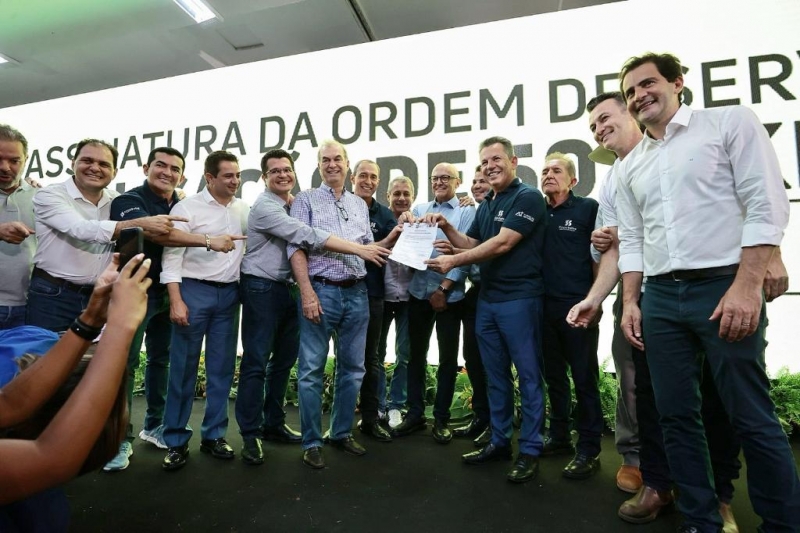 Governador assina ordem de servi�o para obras de duplica��o do �ltimo trecho na BR-163