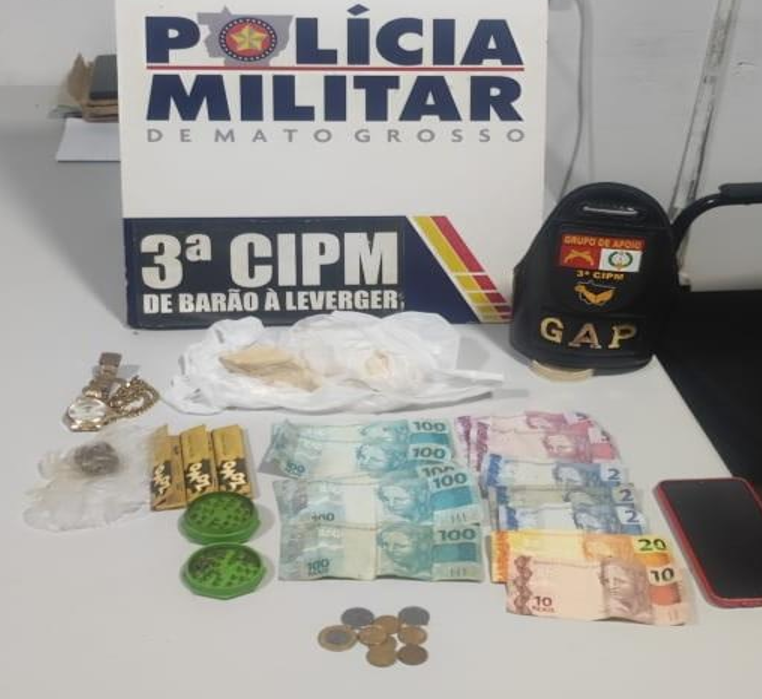 Trio � preso por tr�fico de drogas em Santo Ant�nio de Leverger