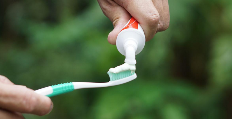 Anvisa suspende interdio do Colgate Total Clean Mint, mas mantm alerta sobre reaes adversas