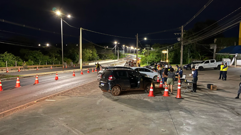 Operaes Lei Seca em Cuiab terminam com 12 condutores presos na madrugada deste domingo (30)