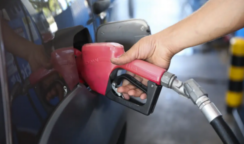 Petrobras anuncia redu��o de R$ 0,17 no pre�o do diesel a partir desta ter�a (1�)