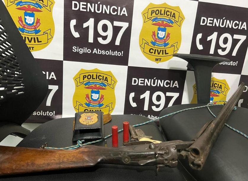 Polcia apreende armas de homem investigado por ameaar enteada grvida em Juna